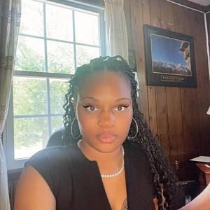 Meet your Posher, Erica